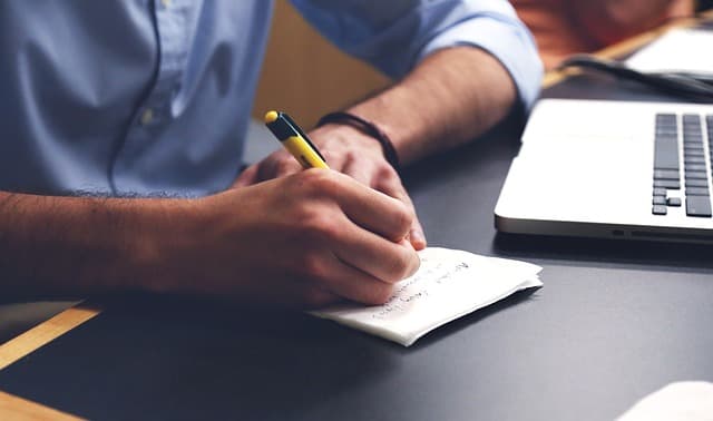 Top 5 des Services Offerts par un Carreleur Professionnel